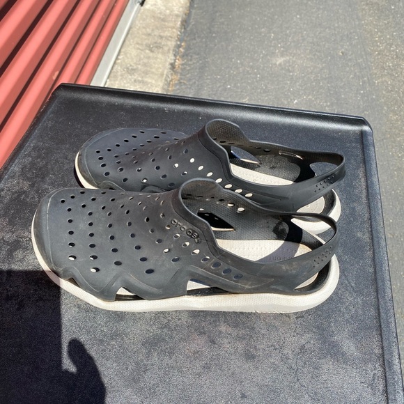 Crocs Men's Swiftwater Wave Graphite / Black Ankle-High Rubber Slip-On Shoes - Picture 4 of 13